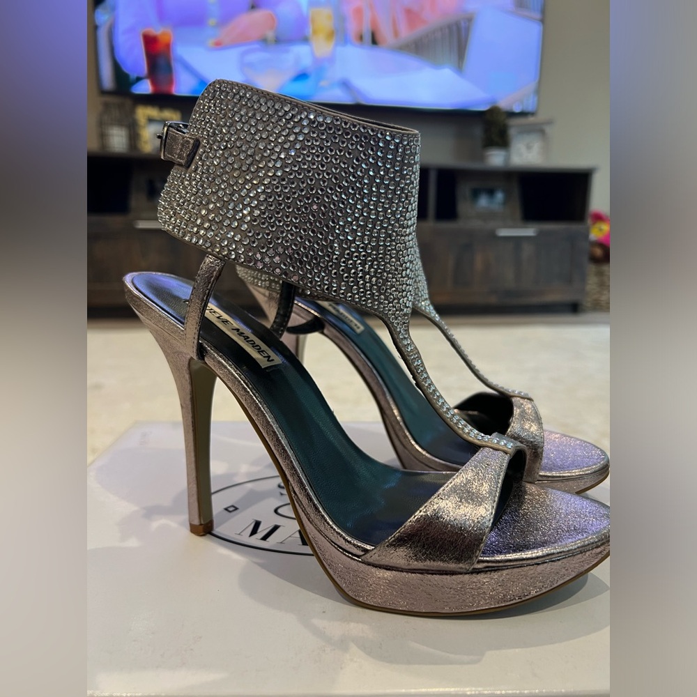 Steve Madden Glitter Pewter Heels